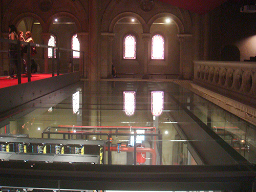 教会堂の中に設置されているバルセロナ・スーパーコンピューティング・センター