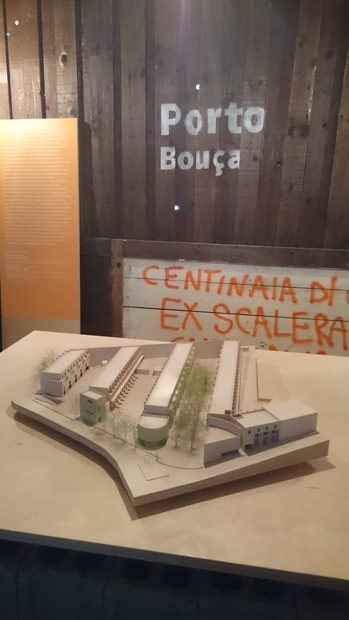 ポルトの公営住宅の模型