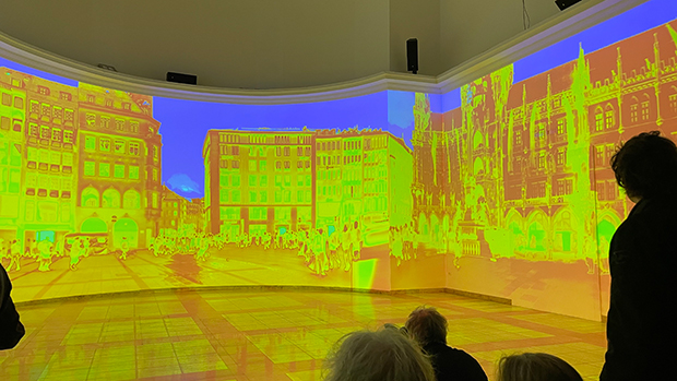 ドイツ館の展示の始めにある、都市空間をサーモグラフィでとらえた映像。