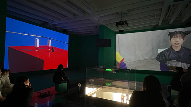 日本館ギャラリーでの展示。