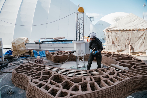 3Dプリンターによるベンチプランター作成の様子 ©大竹央祐