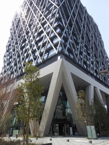 日本初 線路の上を跨ぐ超高層オフィスビル ダイヤゲート池袋 竣工式典が開催 建築コンペ イベント情報 Kenchiku